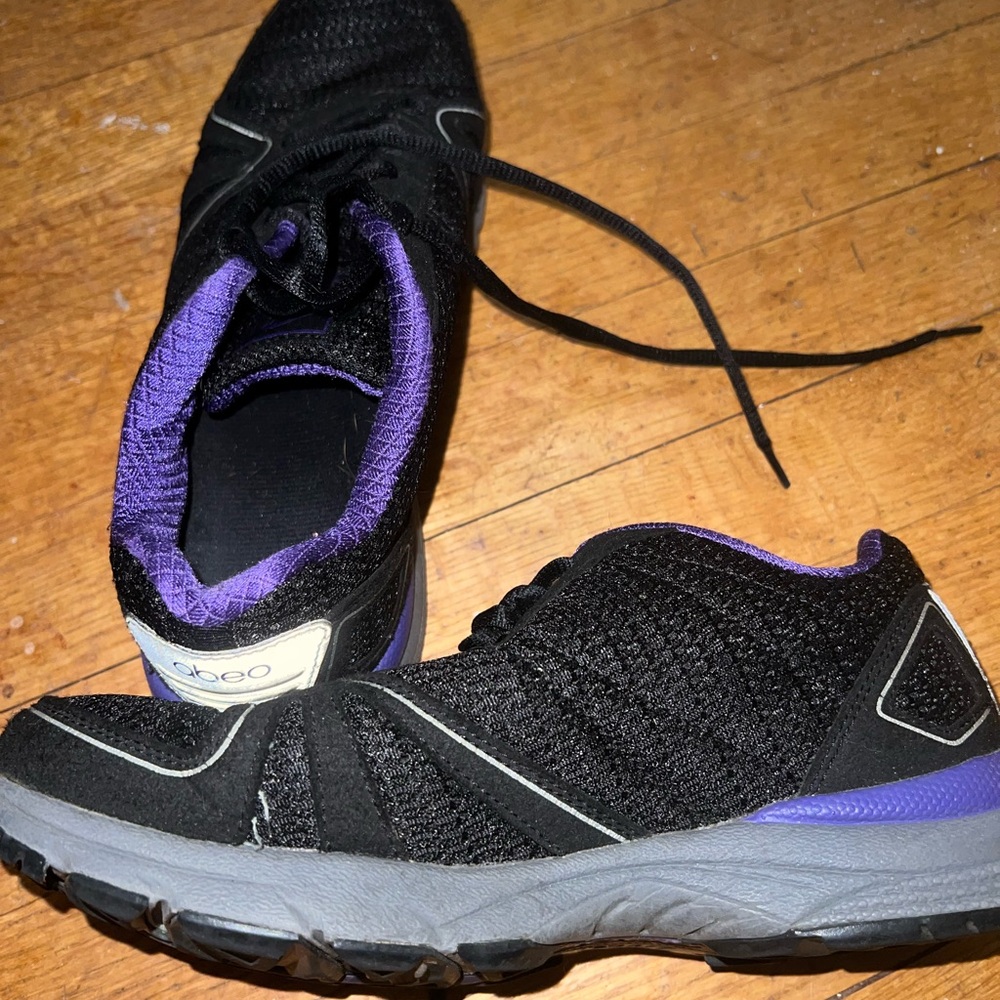 Abeo Pamela Sneakers, 7.5, with box - Picture 7 of 12